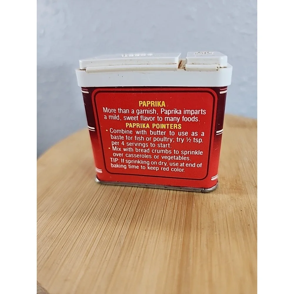 Vintage Frenchs Paprika 1 1/4 oz spice tin, EMPTY Great graphics on front, decor